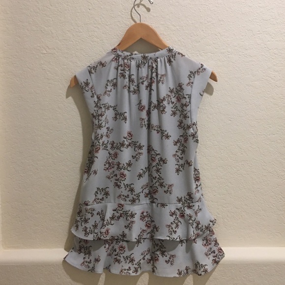 Mossimo Flowy Floral Blouse - Picture 2 of 6